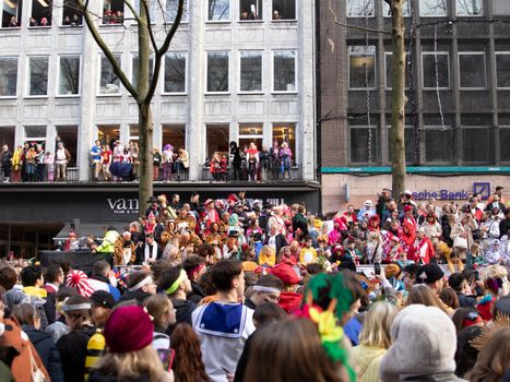 Carnavalswinkel Uden: gids voor kleding en accessoires