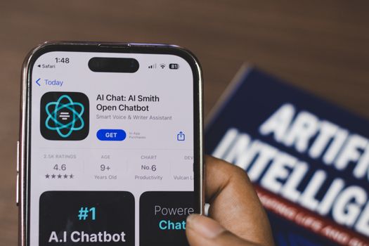 Overzichtsbeeld bij laatste AI nieuws met slimme apparaten, zoekresultaten en digitale trends in Uden