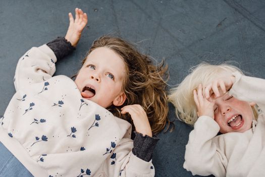 Portret van Joke Bruijs bij een artikel over haar kinderwens en gezinssituatie