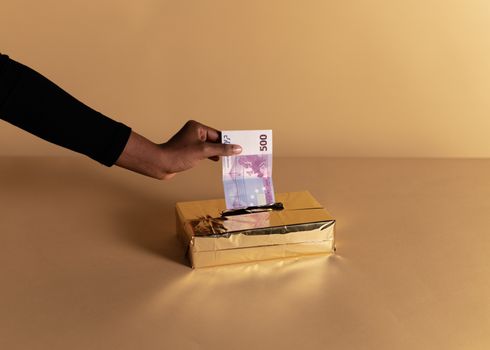 Gezin in Uden bekijkt de regels voor belastingvrij schenken in 2026 aan kinderen en kleinkinderen